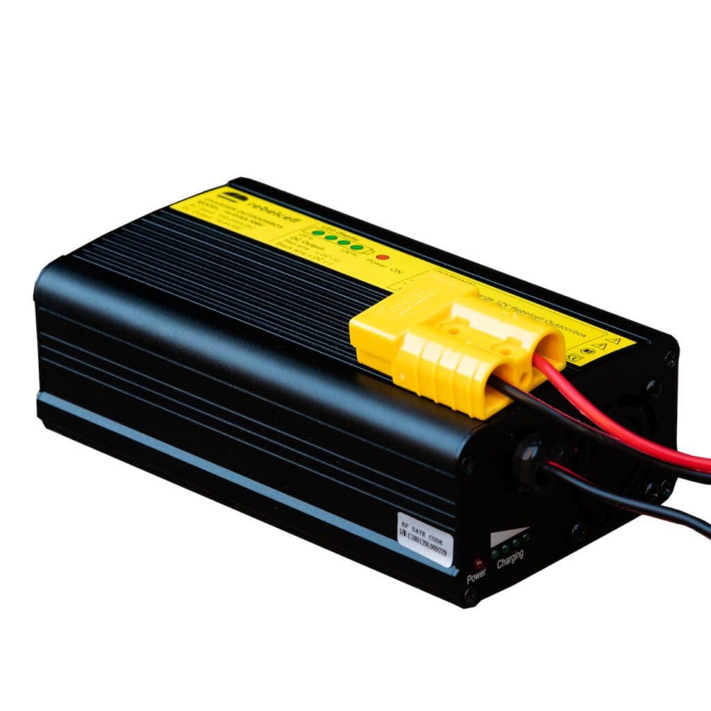 Încărcător 16.8V8A pentru Outdoorbox