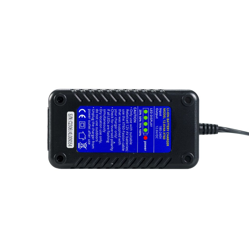 Încărcător litiu 12.6V4A XT60 3