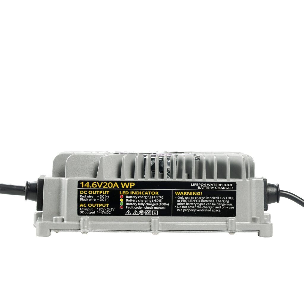 Încărcător 14.6V20A LiFePO4 rezistent la apă (IP65) 3