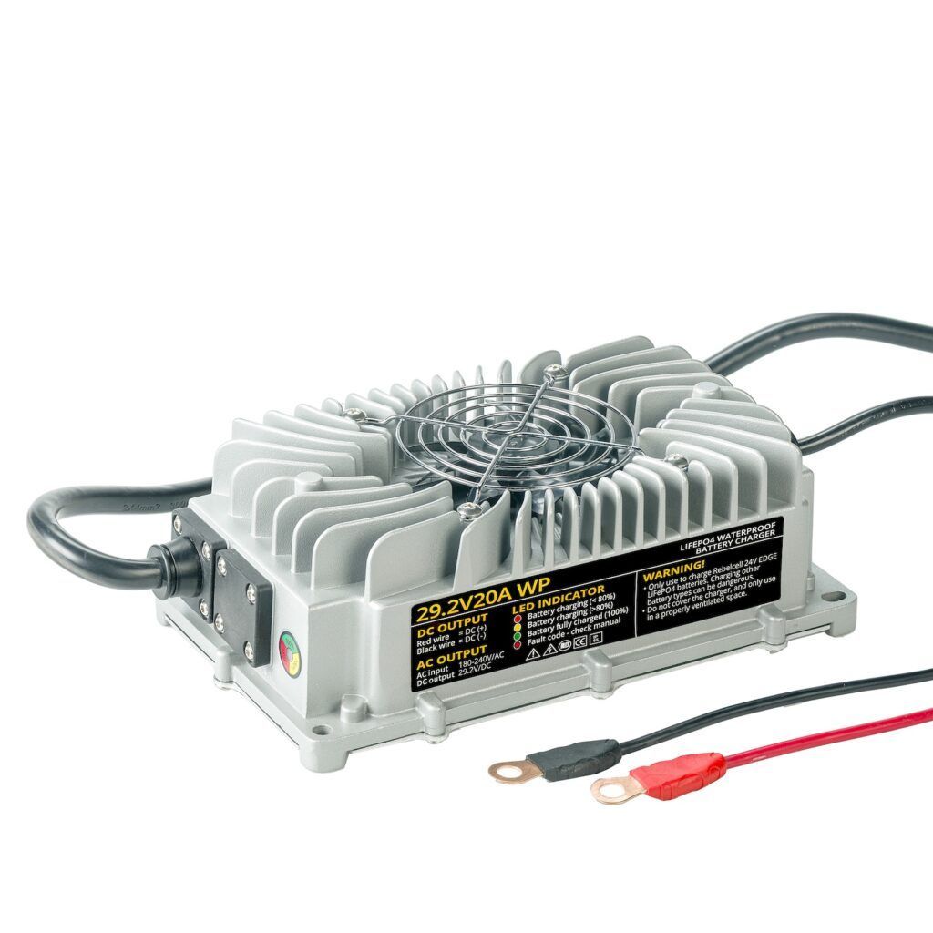 Încărcător 29.2V20A LiFePO4 rezistent la apă (IP65)