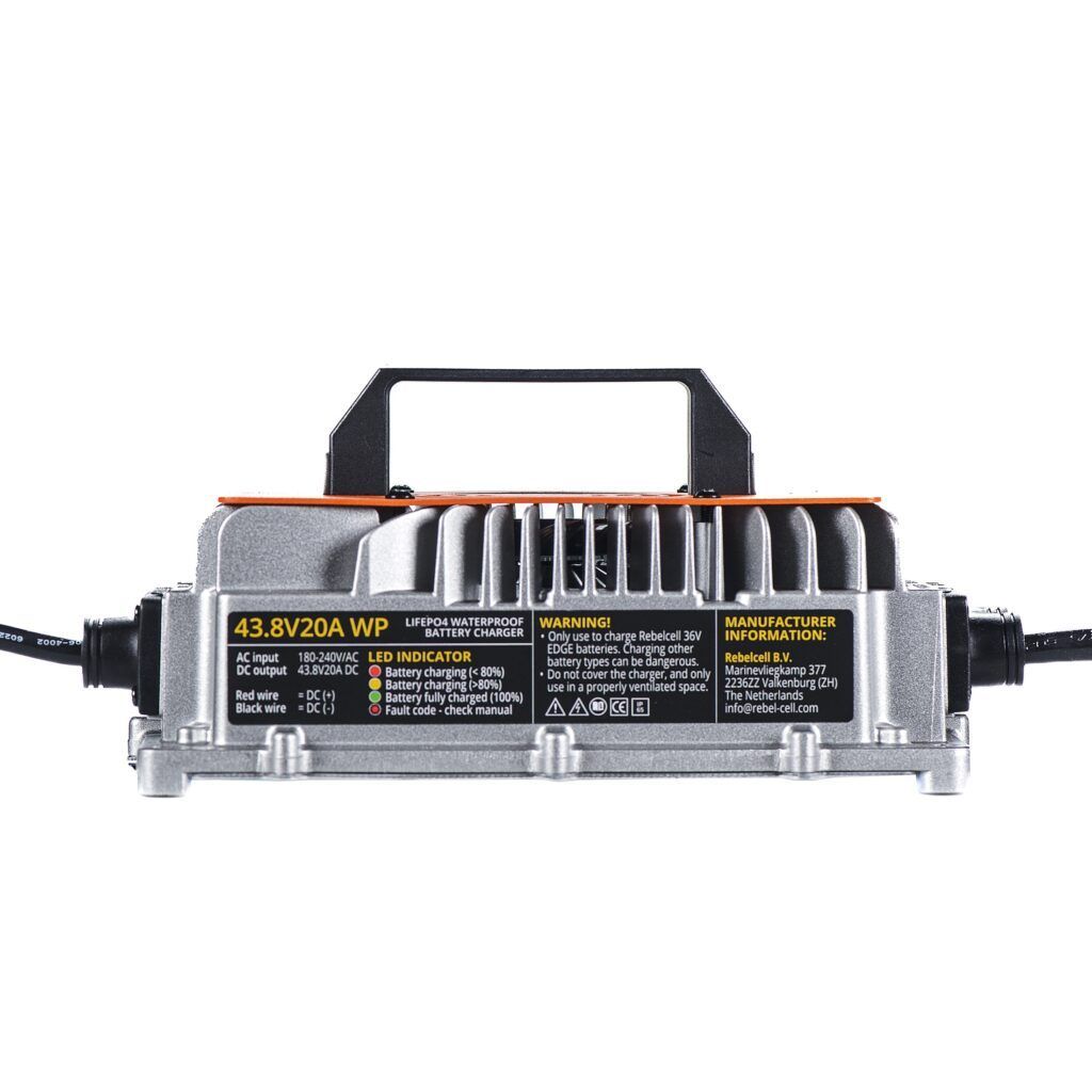 43.8V20A LiFePO4 charger waterproof (IP65) 3
