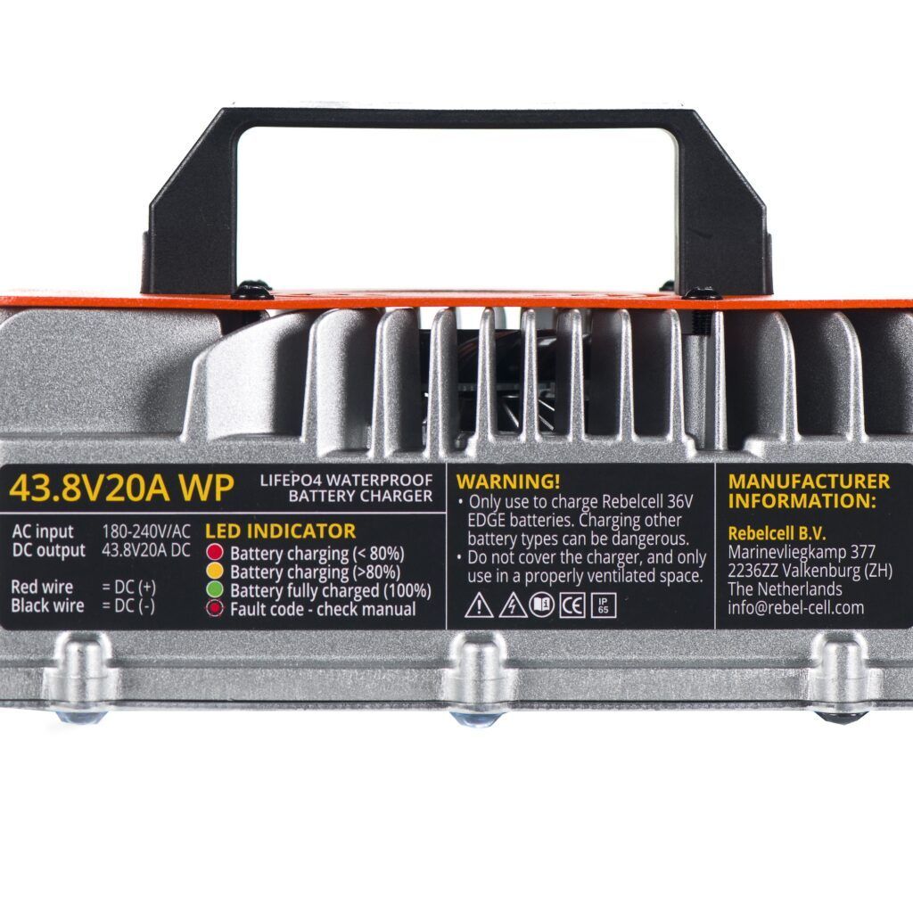 43.8V20A LiFePO4 charger waterproof (IP65) 4