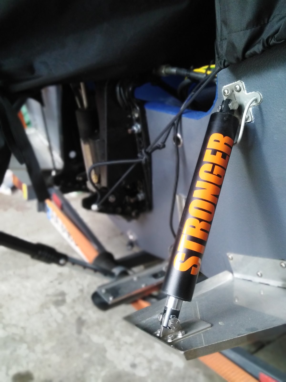 Flapsuri electrice (trim tabs) 5